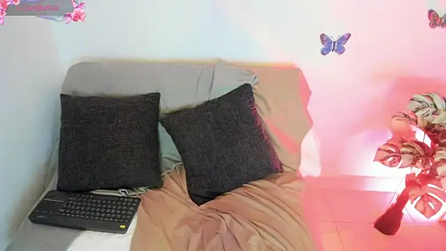 Snapshot of abigail_luna chatting on 01/08/25, 01:53 abigail luna online show from 01/08/25, 01:53