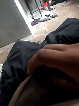 Snapshot of Nicozapras chatting on 11/26/25, 10:16 Nicozapras online show from 11/26/25, 10:16