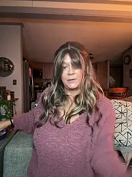 Snapshot of cowgirlc chatting on 10/16/25, 02:23 cowgirlc online show from 10/16/25, 02:23