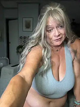 Snapshot of cowgirlc chatting on 07/11/26, 02:47 cowgirlc online show from 07/11/26, 02:47
