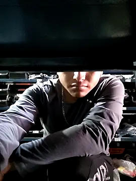 000002m online show from 11/04/25, 03:33