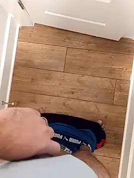 Snapshot of Mark_Dad chatting on 12/02/24, 12:18 Mark Dad online show from 12/02/24, 12:18