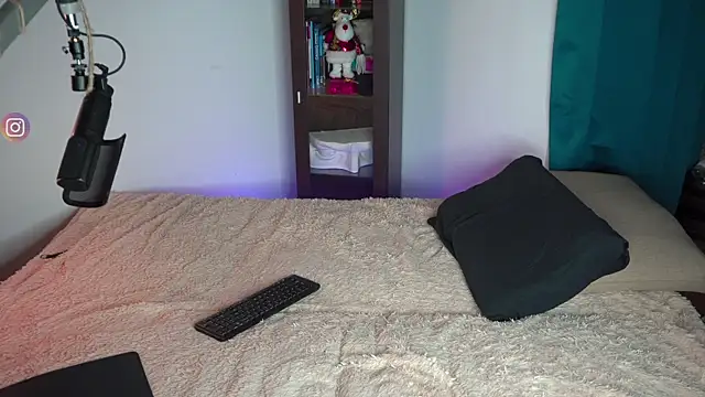 VIktorSecret online show from 12/27/24, 01:39