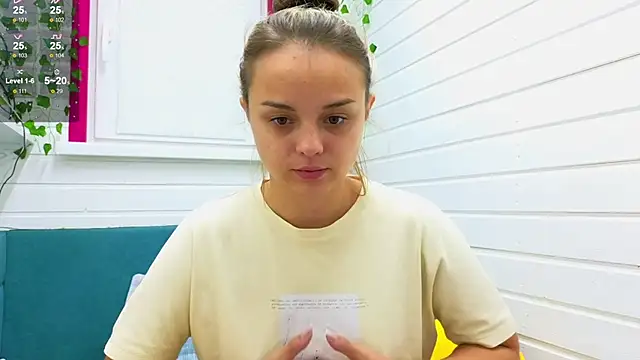 Misss Vikk online show from 10/08/25, 07:28