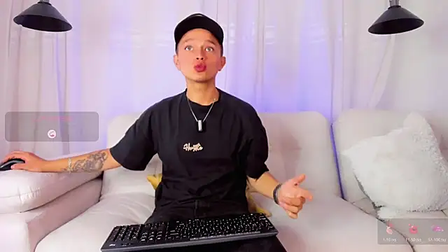 Snapshot of Tim_wolf chatting on 03/21/26, 03:48 Tim wolf online show from 03/21/26, 03:48