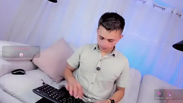 Snapshot of Tim_wolf chatting on 04/11/26, 07:18 Tim wolf online show from 04/11/26, 07:18