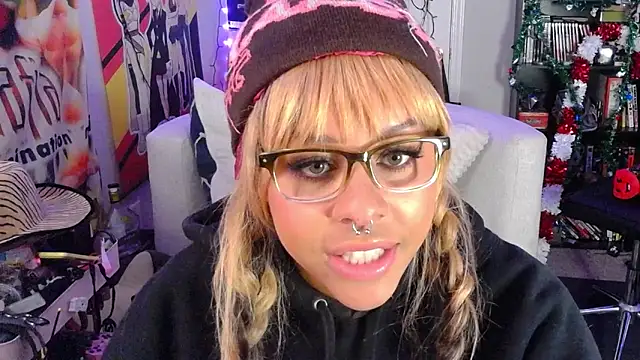 Snapshot of N1NT3NDH03 chatting on 01/06/26, 03:43 N1NT3NDH03 online show from 01/06/26, 03:43