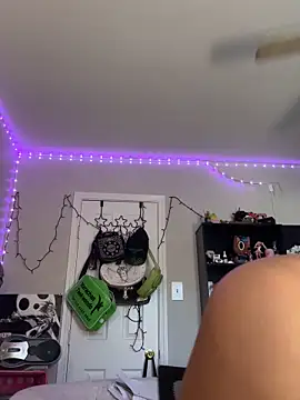 Snapshot of N1NT3NDH03 chatting on 01/19/26, 03:16 N1NT3NDH03 online show from 01/19/26, 03:16