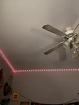 Snapshot of N1NT3NDH03 chatting on 02/25/26, 05:06 N1NT3NDH03 online show from 02/25/26, 05:06