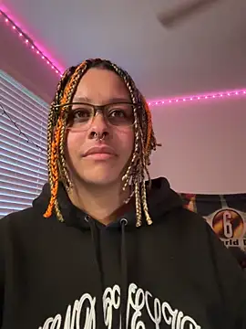 Snapshot of N1NT3NDH03 chatting on 03/11/26, 01:06 N1NT3NDH03 online show from 03/11/26, 01:06