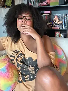 Snapshot of N1NT3NDH03 chatting on 04/07/26, 12:33 N1NT3NDH03 online show from 04/07/26, 12:33