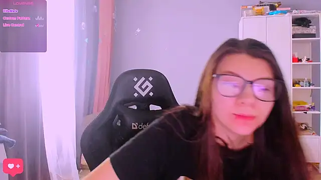 Snapshot of MollyLollipop chatting on 03/12/26, 05:46 MollyLollipop online show from 03/12/26, 05:46