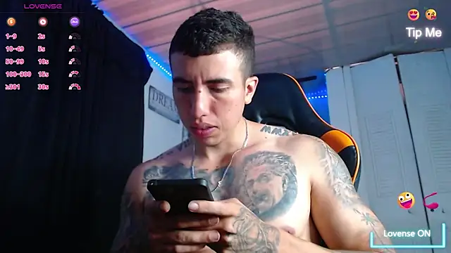 Adam Hudsond online show from 04/17/26, 01:47