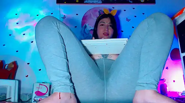 Snapshot of oliviarodriguez2u chatting on 01/11/25, 01:37 oliviarodriguez2u online show from 01/11/25, 01:37