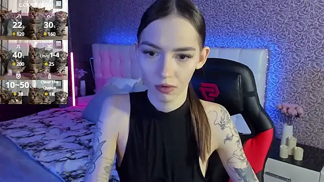 SophieCatty online show from 02/04/25, 06:36