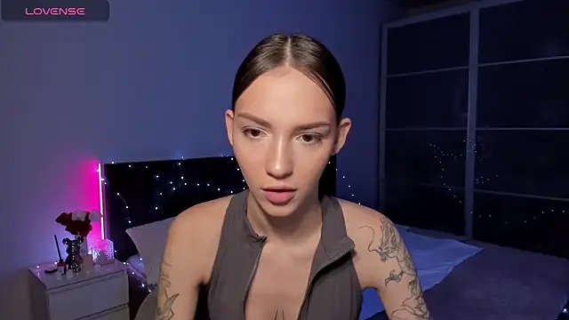 Snapshot of SophieCatty chatting on 03/25/26, 04:18 SophieCatty online show from 03/25/26, 04:18