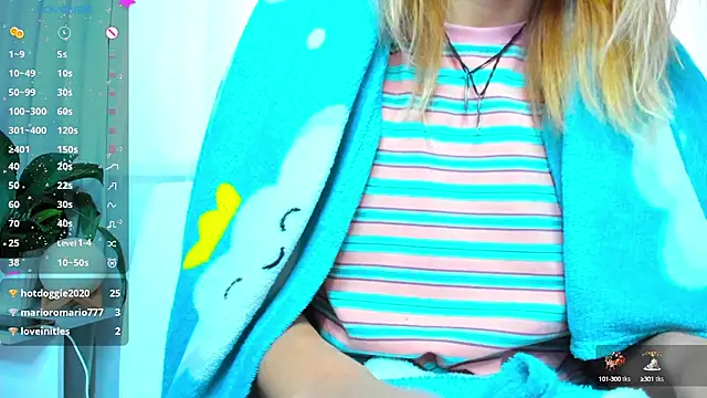 Snapshot of Bell_a_mi_ chatting on 02/14/25, 07:49 Bell a mi online show from 02/14/25, 07:49