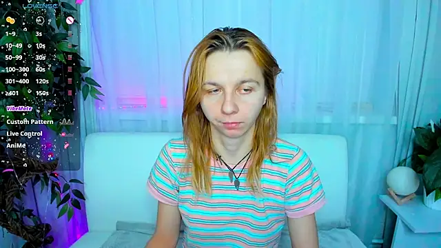 Snapshot of Bell_a_mi_ chatting on 02/25/25, 02:36 Bell a mi online show from 02/25/25, 02:36