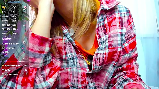 Snapshot of Bell_a_mi_ chatting on 02/25/25, 08:47 Bell a mi online show from 02/25/25, 08:47