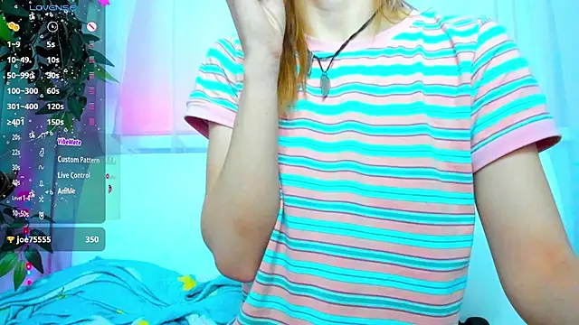 Snapshot of Bell_a_mi_ chatting on 03/01/25, 05:20 Bell a mi online show from 03/01/25, 05:20