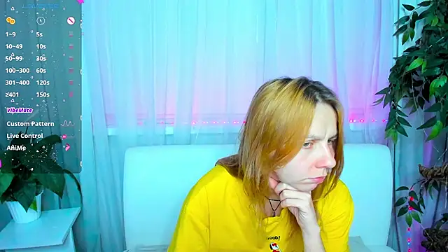 Snapshot of Bell_a_mi_ chatting on 03/23/25, 02:59 Bell a mi online show from 03/23/25, 02:59