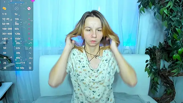 Snapshot of Bell_a_mi_ chatting on 09/15/25, 05:18 Bell a mi online show from 09/15/25, 05:18