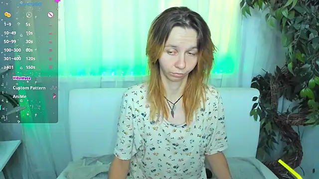 Snapshot of Bell_a_mi_ chatting on 09/23/25, 06:16 Bell a mi online show from 09/23/25, 06:16