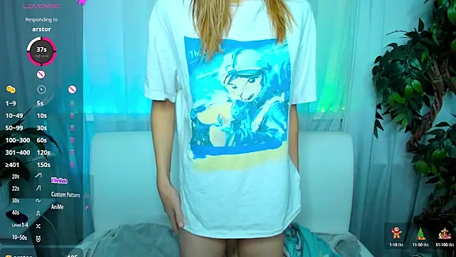 Snapshot of Bell_a_mi_ chatting on 10/13/25, 08:14 Bell a mi online show from 10/13/25, 08:14