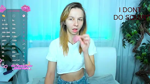 Snapshot of Bell_a_mi_ chatting on 10/25/25, 08:55 Bell a mi online show from 10/25/25, 08:55