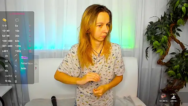 Snapshot of Bell_a_mi_ chatting on 10/29/25, 09:33 Bell a mi online show from 10/29/25, 09:33