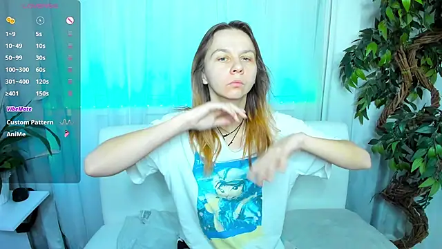 Snapshot of Bell_a_mi_ chatting on 11/27/25, 12:29 Bell a mi online show from 11/27/25, 12:29