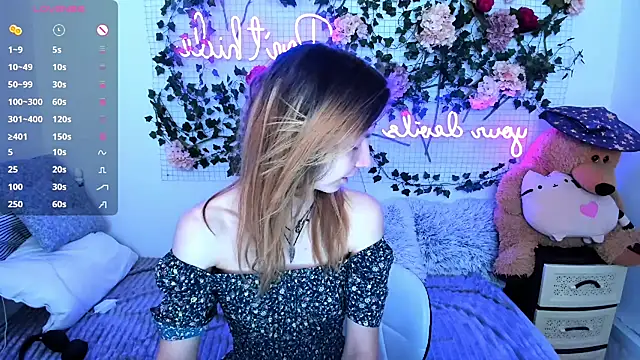 Snapshot of Bell_a_mi_ chatting on 12/01/25, 12:10 Bell a mi online show from 12/01/25, 12:10