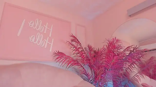 Snapshot of Saekohofman chatting on 01/08/25, 10:26 Saekohofman online show from 01/08/25, 10:26