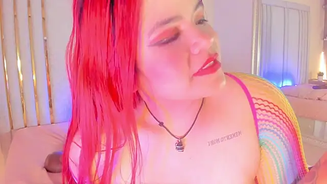 Snapshot of Saekohofman chatting on 03/03/25, 10:28 Saekohofman online show from 03/03/25, 10:28