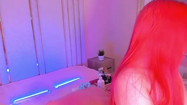 Snapshot of Saekohofman chatting on 11/13/25, 04:11 Saekohofman online show from 11/13/25, 04:11