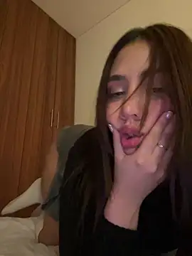 marcimaa online show from 12/18/24, 02:10