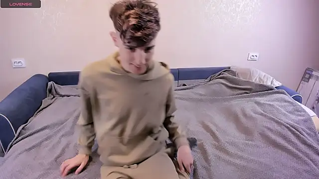 Snapshot of James_Mills chatting on 12/28/24, 08:04 James Mills online show from 12/28/24, 08:04