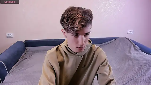 Snapshot of James_Mills chatting on 01/31/25, 08:12 James Mills online show from 01/31/25, 08:12