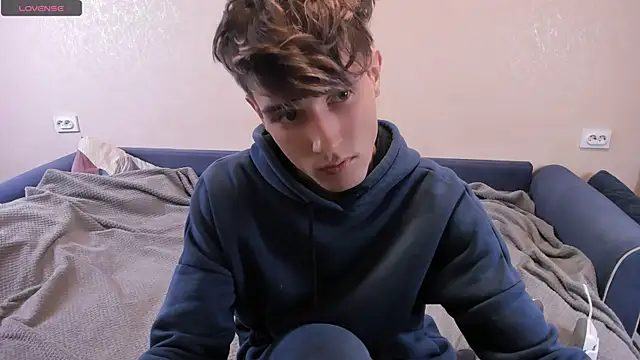 Snapshot of James_Mills chatting on 02/15/25, 08:01 James Mills online show from 02/15/25, 08:01