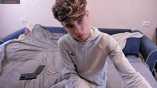 Snapshot of James_Mills chatting on 02/19/25, 12:35 James Mills online show from 02/19/25, 12:35