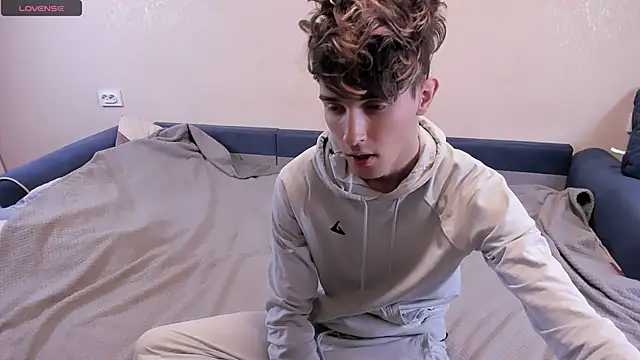 Snapshot of James_Mills chatting on 02/20/25, 07:19 James Mills online show from 02/20/25, 07:19