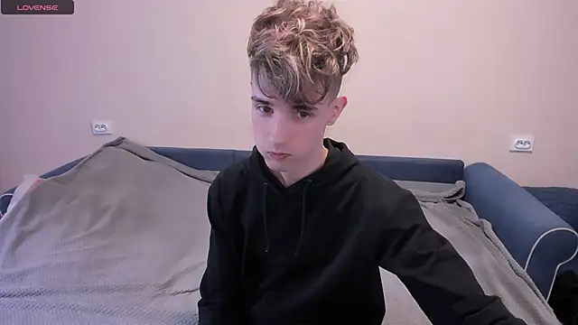 Snapshot of James_Mills chatting on 03/08/25, 06:37 James Mills online show from 03/08/25, 06:37