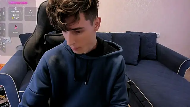 Snapshot of James_Mills chatting on 09/19/25, 08:09 James Mills online show from 09/19/25, 08:09