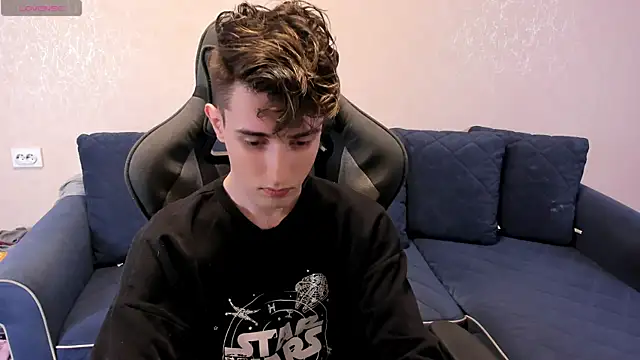 Snapshot of James_Mills chatting on 09/24/25, 08:34 James Mills online show from 09/24/25, 08:34