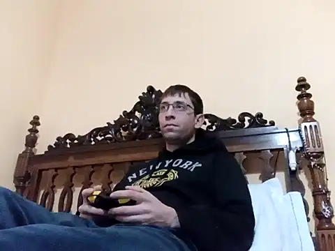 White rabbit  online show from 01/24/25, 08:34