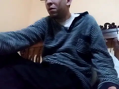 White rabbit  online show from 02/06/25, 08:34