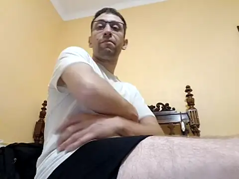 White rabbit  online show from 10/30/25, 09:04