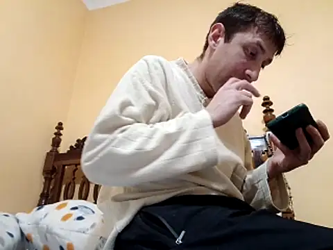 Snapshot of White_rabbit_ chatting on 12/20/25, 12:07 White rabbit online show from 12/20/25, 12:07