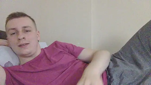 Snapshot of your_andy chatting on 10/21/25, 07:20 your andy online show from 10/21/25, 07:20