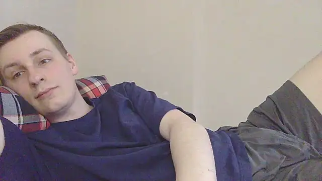 Snapshot of your_andy chatting on 04/20/26, 05:54 your andy online show from 04/20/26, 05:54